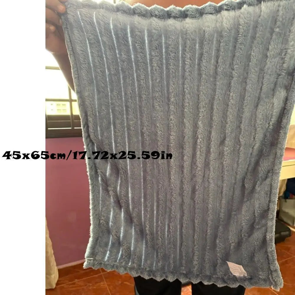 New Double Sided Warm Blanket Skin-Friendly Breathable Conditioning Quilt Solid Color Ultra Soft Striped Blankets